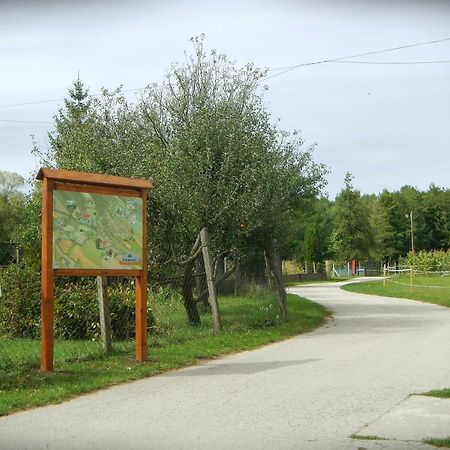 Appartamento Békesség Szigete, Klasszik Apartman Sur Esterno foto